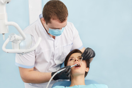 patient visiting 24 hour dentist office